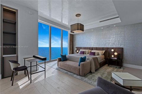 Condominio en venta en Sunny Isles Beach, Florida, 4 dormitorios, 407.38 m2 № 1281685 - foto 18