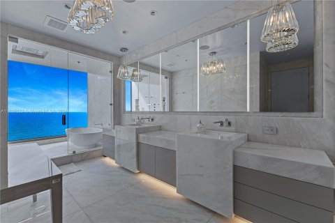 Copropriété à vendre à Sunny Isles Beach, Floride: 4 chambres, 407.38 m2 № 1281685 - photo 20