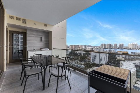 Copropriété à vendre à Sunny Isles Beach, Floride: 4 chambres, 407.38 m2 № 1281685 - photo 30