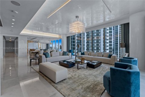 Copropriété à vendre à Sunny Isles Beach, Floride: 4 chambres, 407.38 m2 № 1281685 - photo 4