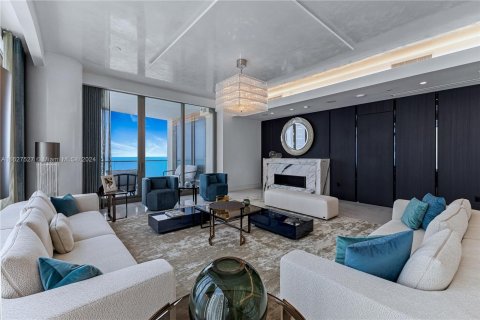 Condominio en venta en Sunny Isles Beach, Florida, 4 dormitorios, 407.38 m2 № 1281685 - foto 5