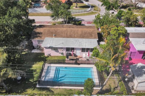 Villa ou maison à vendre à Cutler Bay, Floride: 4 chambres, 160.72 m2 № 1102476 - photo 5