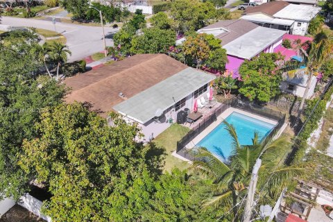 Villa ou maison à vendre à Cutler Bay, Floride: 4 chambres, 160.72 m2 № 1102476 - photo 4