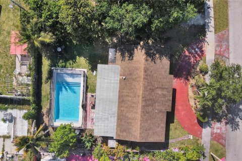 Villa ou maison à vendre à Cutler Bay, Floride: 4 chambres, 160.72 m2 № 1102476 - photo 8