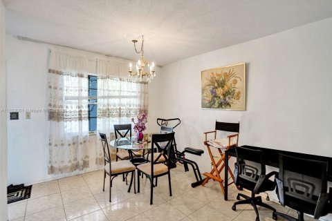 Copropriété à vendre à Lauderhill, Floride: 2 chambres, 88.26 m2 № 1231778 - photo 11