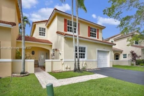 Villa ou maison à vendre à Pembroke Pines, Floride: 3 chambres, 137.03 m2 № 1367589 - photo 5