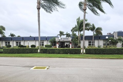 Villa ou maison à vendre à West Palm Beach, Floride: 1 chambre, 56.76 m2 № 907533 - photo 4