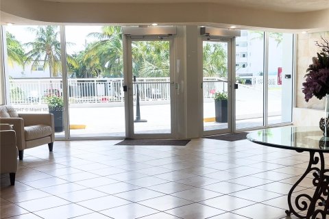 Copropriété à vendre à Fort Lauderdale, Floride: 2 chambres, 102.19 m2 № 1417103 - photo 27