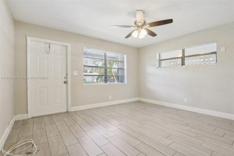 Casa en venta en Oakland Park, Florida, 2 dormitorios, 90.12 m2 № 1272558 - foto 10