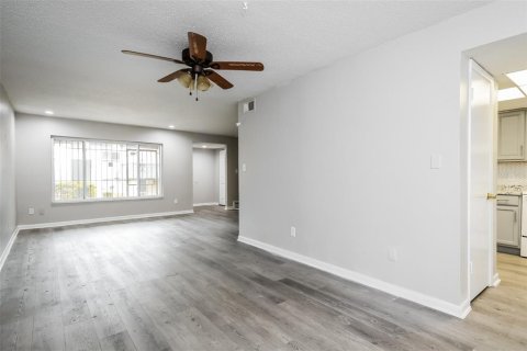 Condominio en venta en Orlando, Florida, 2 dormitorios, 117.99 m2 № 879683 - foto 9