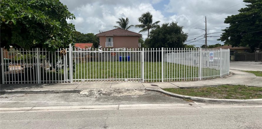 Коммерческая недвижимость в Майами, Флорида № 56911