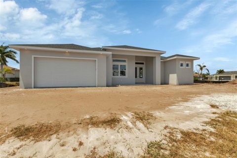 Villa ou maison à vendre à Punta Gorda, Floride: 3 chambres, 172.24 m2 № 1211472 - photo 1