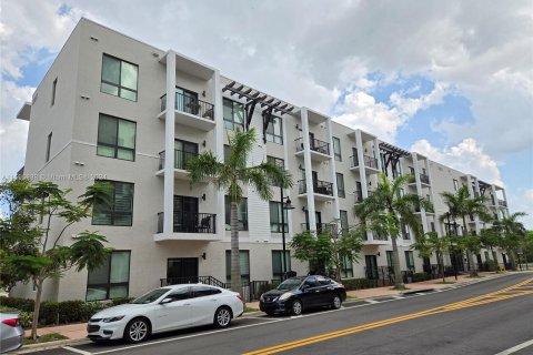 Condominio en venta en Doral, Florida, 3 dormitorios, 104.42 m2 № 1189221 - foto 1