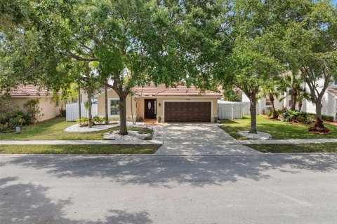 Casa en venta en Pembroke Pines, Florida, 3 dormitorios, 153.1 m2 № 1175414 - foto 6