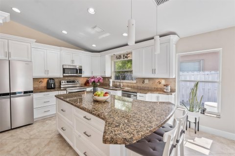 Villa ou maison à vendre à Pembroke Pines, Floride: 3 chambres, 153.1 m2 № 1175414 - photo 27