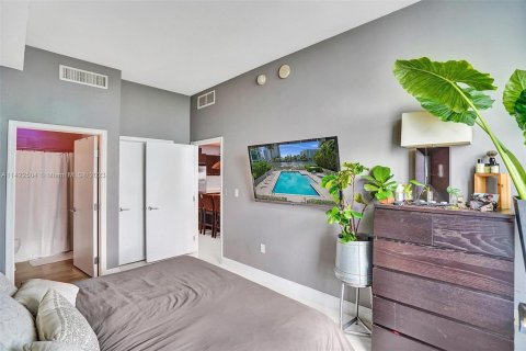 Condominio en venta en North Bay Village, Florida, 1 dormitorio, 78.04 m2 № 626657 - foto 20