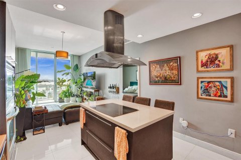 Condominio en venta en North Bay Village, Florida, 1 dormitorio, 78.04 m2 № 626657 - foto 4