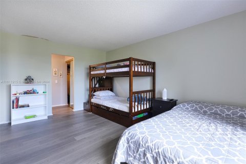 Condominio en venta en Hallandale Beach, Florida, 1 dormitorio, 78.97 m2 № 1234233 - foto 16