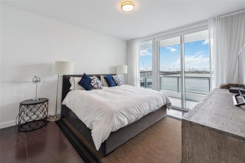 Condo in Miami Beach, Florida, 1 bedroom  № 1234080 - photo 17