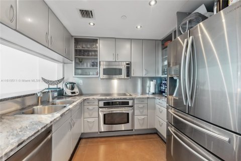 Condominio en venta en Miami Beach, Florida, 1 dormitorio, 72.28 m2 № 1234080 - foto 8