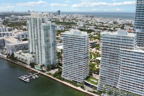 Condominio en venta en Miami Beach, Florida, 1 dormitorio, 72.28 m2 № 1234080 - foto 2