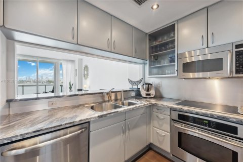 Condo in Miami Beach, Florida, 1 bedroom  № 1234080 - photo 6