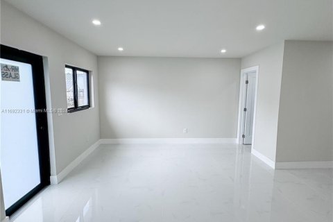 Casa en venta en Miami, Florida, 3 dormitorios, 135.82 m2 № 1439946 - foto 12