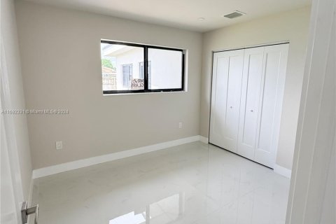 Casa en venta en Miami, Florida, 3 dormitorios, 135.82 m2 № 1439946 - foto 8