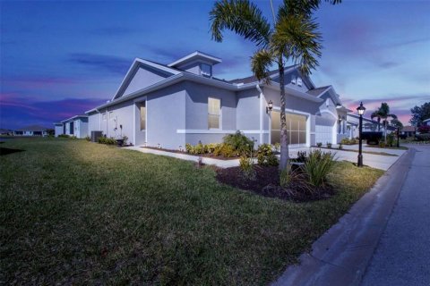 Casa en venta en Port Charlotte, Florida, 2 dormitorios, 129.41 m2 № 337375 - foto 1