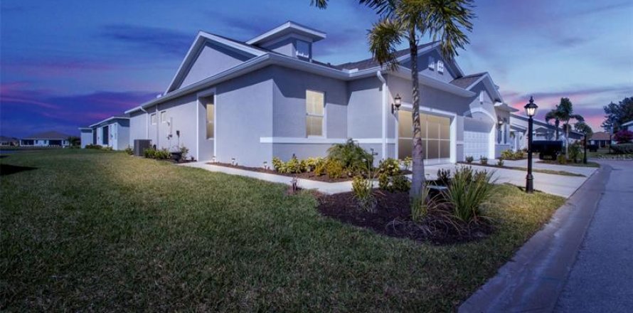 Villa ou maison à Port Charlotte, Floride 2 chambres, 129.41 m2 № 337375