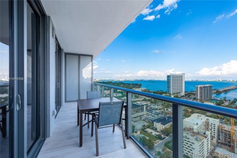 Condominio en alquiler en Miami, Florida, 1 dormitorio, 63.08 m2 № 4677 - foto 3