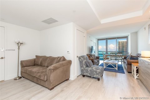 Condo in Miami, Florida, 1 bedroom  № 4677 - photo 9