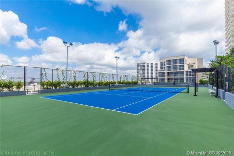 Condo in Miami, Florida, 1 bedroom  № 4677 - photo 21