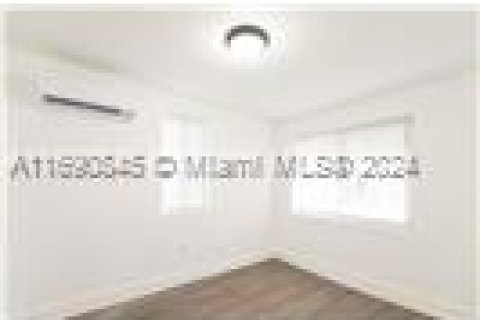 Propiedad comercial en venta en Miami, Florida, 104.42 m2 № 1437082 - foto 25