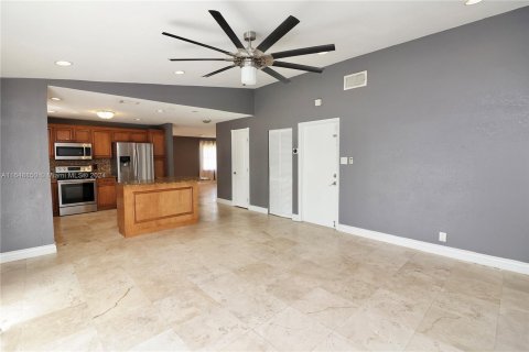 Casa en alquiler en Sunrise, Florida, 3 dormitorios, 176.33 m2 № 1364242 - foto 19