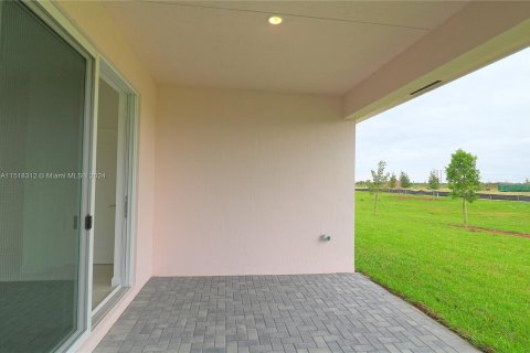 House in Loxahatchee Groves, Florida 3 bedrooms, 181.35 sq.m. № 967427 - photo 17
