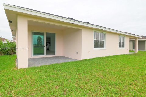 House in Loxahatchee Groves, Florida 3 bedrooms, 181.35 sq.m. № 967427 - photo 3