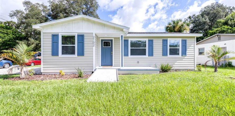 House in Tampa, Florida 3 bedrooms, 85.93 sq.m. № 1312566