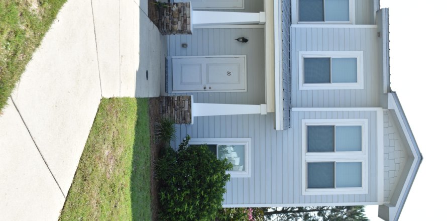 Townhouse in Freeport, Florida 3 bedrooms, 129.69 sq.m. № 590419