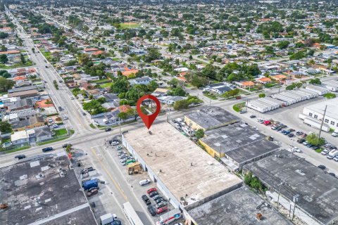 Commercial property in Hialeah, Florida № 1365760 - photo 15