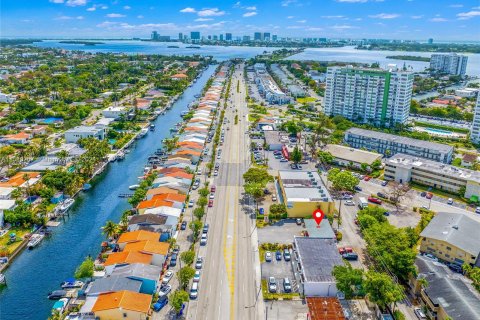 Купить коммерческую недвижимость в Норт-Майами, Флорида № 1155071 - фото 8