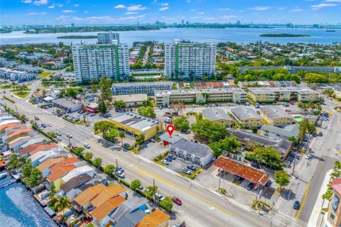 Купить коммерческую недвижимость в Норт-Майами, Флорида № 1155071 - фото 11