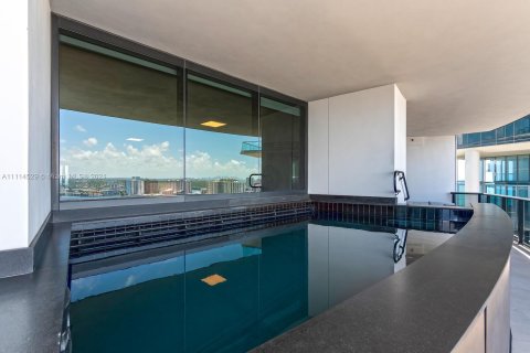 Condominio en venta en Sunny Isles Beach, Florida, 5 dormitorios, 385.92 m2 № 6042 - foto 7