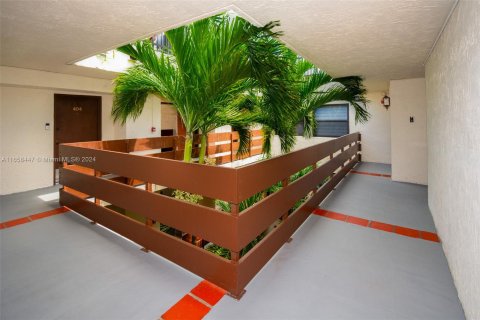 Copropriété à vendre à Miami, Floride: 2 chambres, 124.49 m2 № 1364216 - photo 3