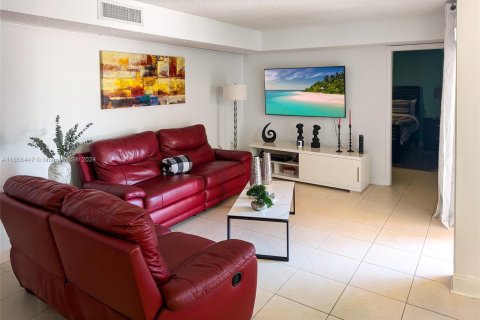 Copropriété à vendre à Miami, Floride: 2 chambres, 124.49 m2 № 1364216 - photo 6