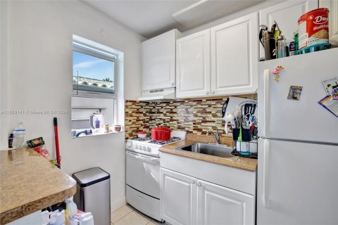 Apartamento en alquiler en Hollywood, Florida, 1 dormitorio, 55 m2 № 1364219 - foto 5