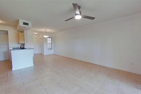 Copropriété à louer à Miramar, Floride: 1 chambre, 78.97 m2 № 1364220 - photo 3