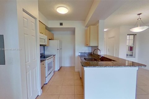 Copropriété à louer à Miramar, Floride: 1 chambre, 78.97 m2 № 1364220 - photo 4