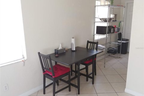 Apartamento en alquiler en Tampa, Florida, 2 dormitorios, 60.2 m2 № 1370192 - foto 4