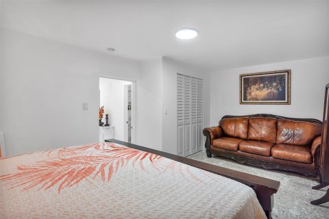 Villa ou maison à louer à Fort Lauderdale, Floride: 2 chambres, 102.19 m2 № 821131 - photo 2